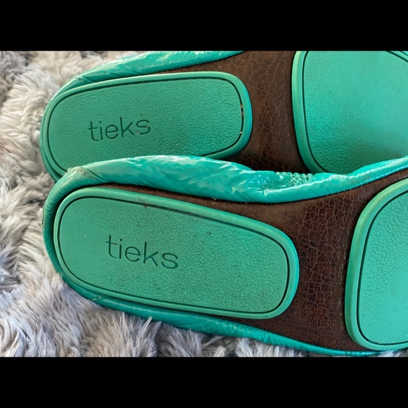 Tieks Blue Patent Flats - Picture 6 of 6